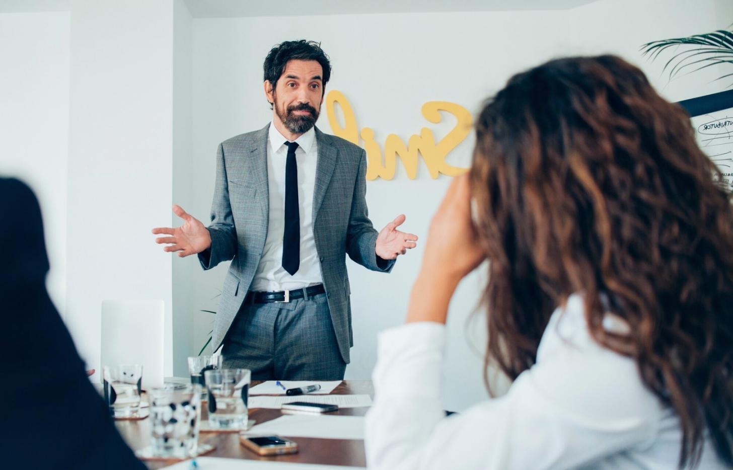 Session de formation en analyse budgétaire avec participants
